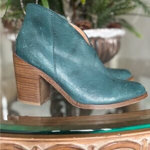 Teal Leather Ankle Boots Jeffery Campbell size 6.5